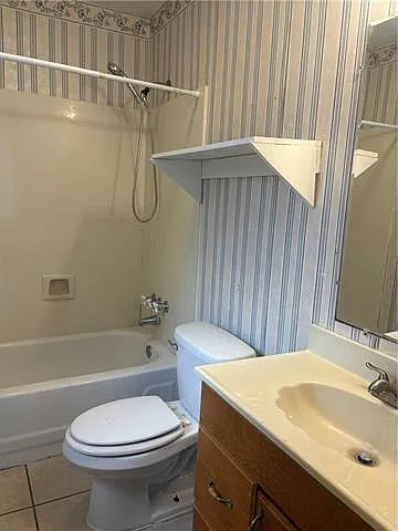 2512 Caswell Ln — Photo 12