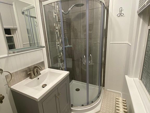 4th image of 346 W Orange St #2