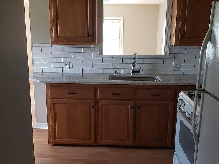 30 W George Ave — Photo 5