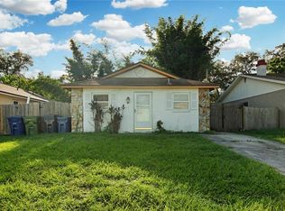 10713 N Hartts Dr, Tampa, FL 33617