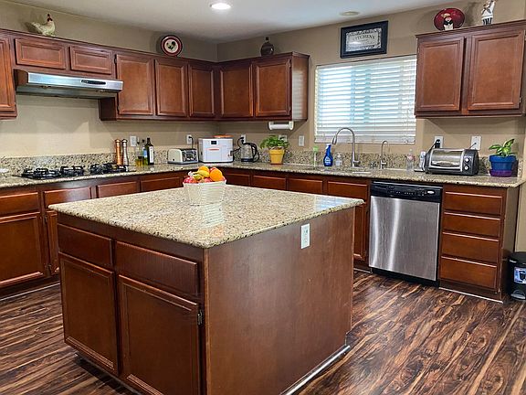4th image of 38116 Floricita St