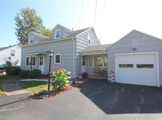 331 Lowden Point Rd, Rochester, NY 14612