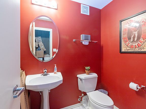 5th image of 1133 S Wabash Ave APT 705