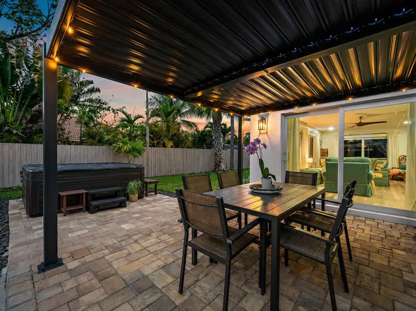 517 Gulf Rd, North Palm Beach, FL 33408