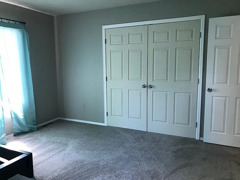2426 S High St — Photo 24