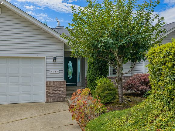 2nd image of 3619 Ocean View Dr