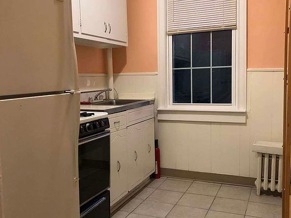 2nd image of 2420 36th St