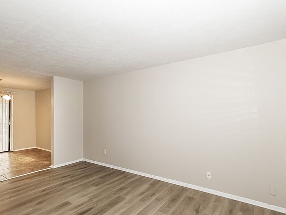 5th image of 8405 Archwood Ct