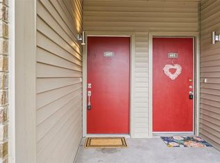2025 Augusta Dr APT 605, Houston, TX 77057
