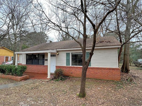 3rd image of 969 Parkwood Ct