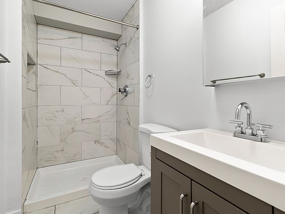 5th image of 857 Whalley Ave #2