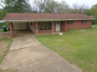 518 N 5th St, Nashville, AR 71852