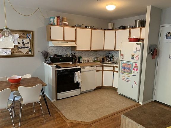4th image of 546 Henry St #2A