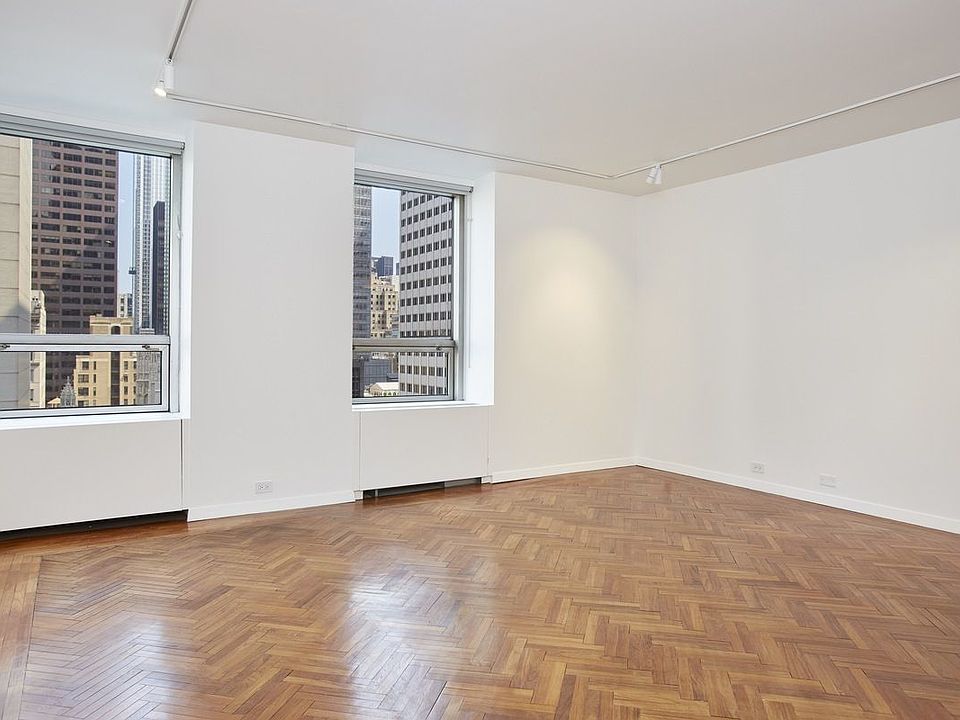 2nd image of 15 W 53rd St #14H