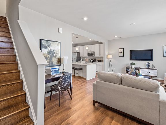 03-Family Room