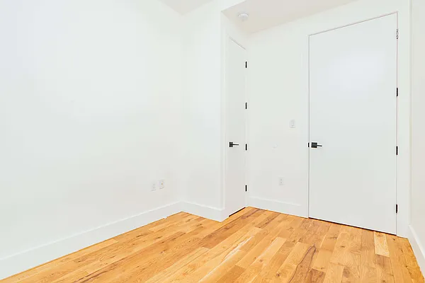 Rented by Nooklyn NYC LLC | media 69