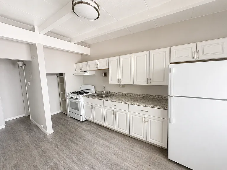 Brookside Apartments — Photo 14