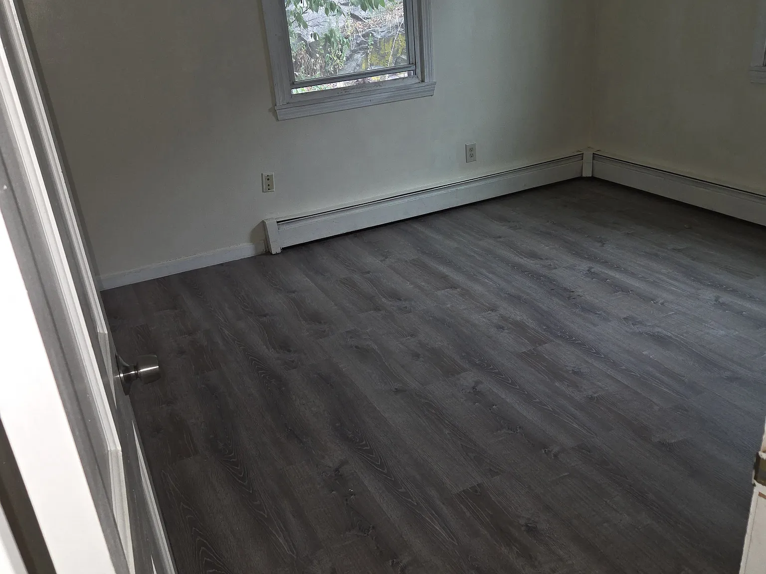 3 bed, 1000 sqft, $2,700 — Photo 2