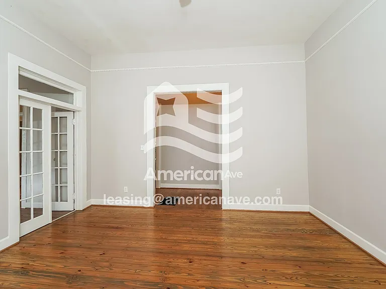 589248_003_living_room_13631568.jpg