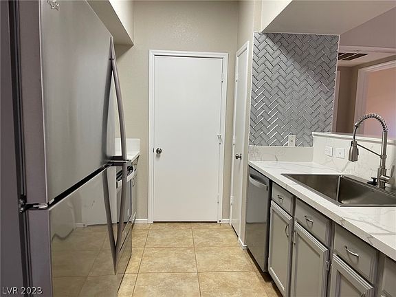 2nd image of 45 Maleena Mesa St APT 1113