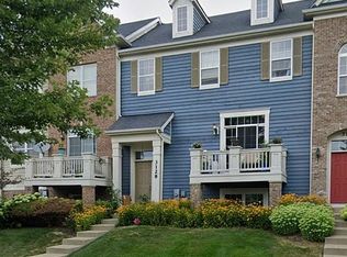 3128 Gansett Pkwy, Elgin, IL 60124