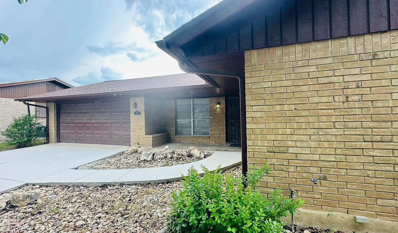 Willowwood — Photo 1