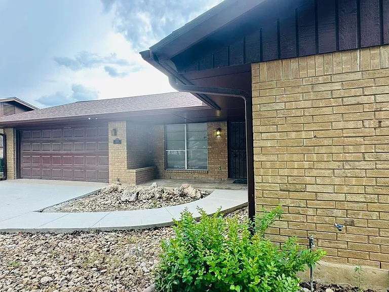 3507 Willowwood Blvd — Photo 1