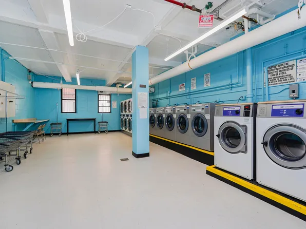 1213 Avenue Z image 27 of 33