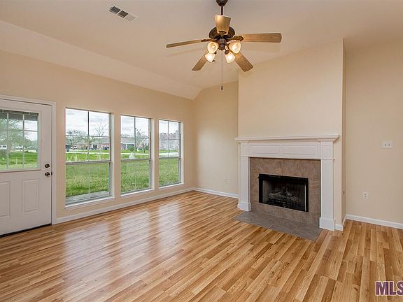 5th image of 16341 Stafford Oak Dr