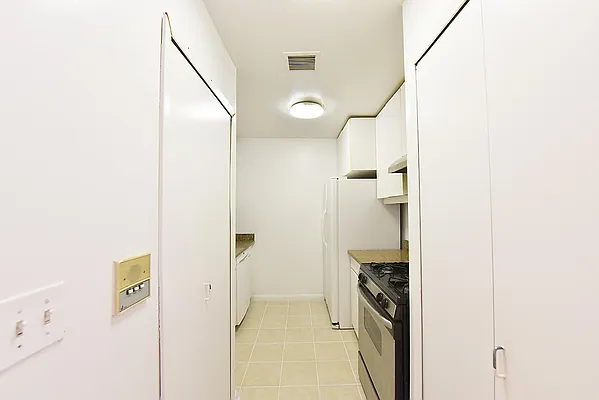 Rented by Alexander C. Lerner, LREB | media 14