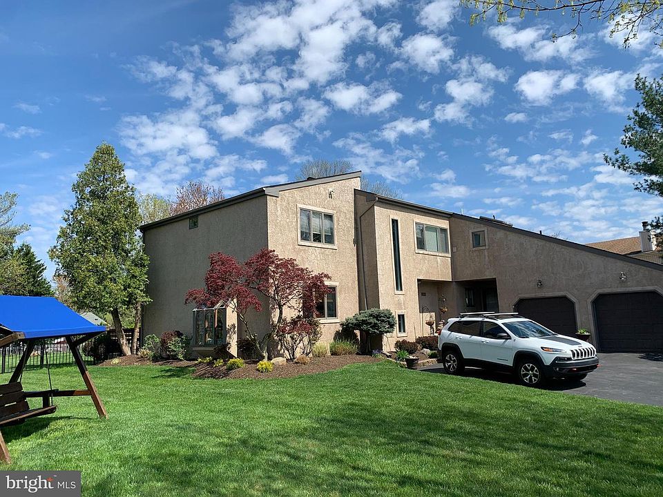 2nd image of 204 Vermeer Dr