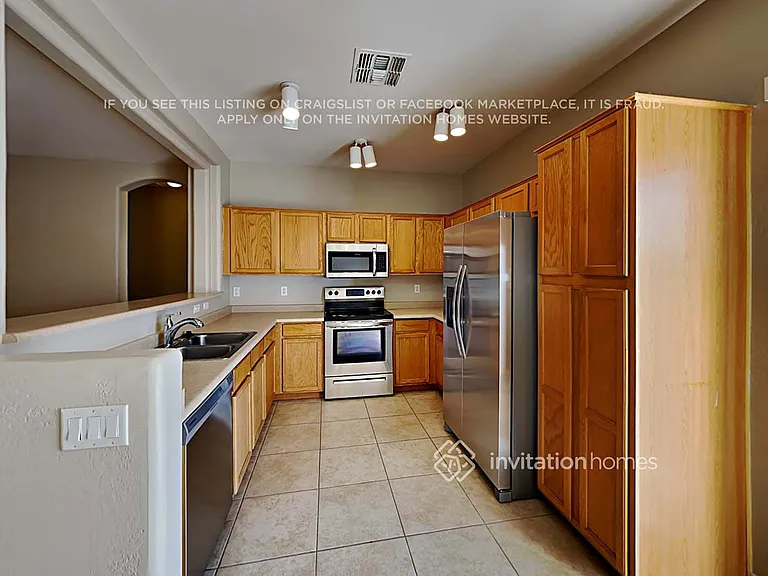 15439 W Port Au Prince Ln — Photo 6