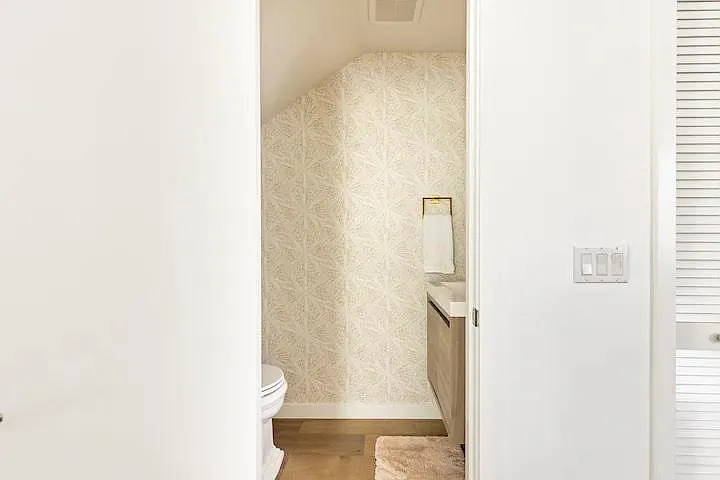 5437 Lauretta St #B — Photo 8