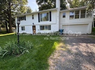 2041 Orkla Dr, Golden Valley, MN 55427