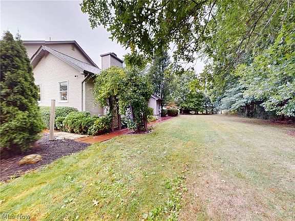 3rd image of 9875 Detwiler Rd
