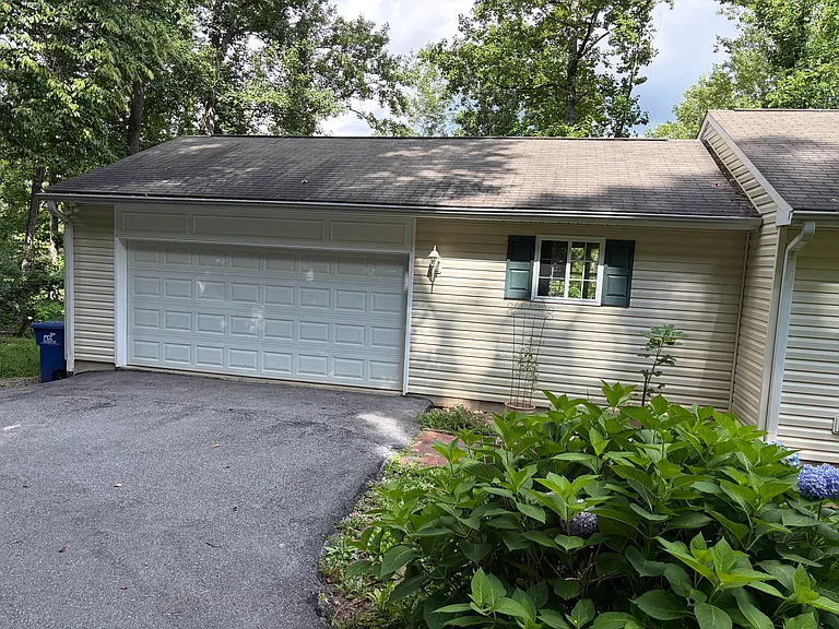 172 Mount Royal Dr — Photo 15