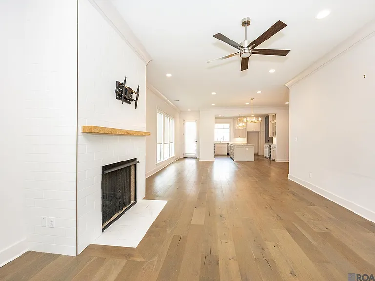 8543 Landau Dr — Photo 5