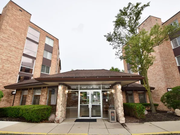 1101 S Hunt Club Dr APT 115, Mount Prospect, IL 60056