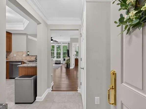 335 Ashford Cir, Dunwoody, GA 30338