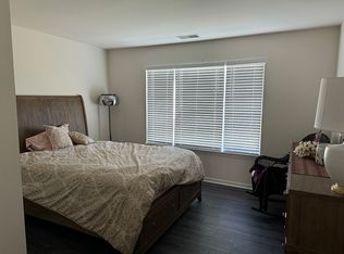 267 Concord Dr #267, Glendale Heights, IL 60139