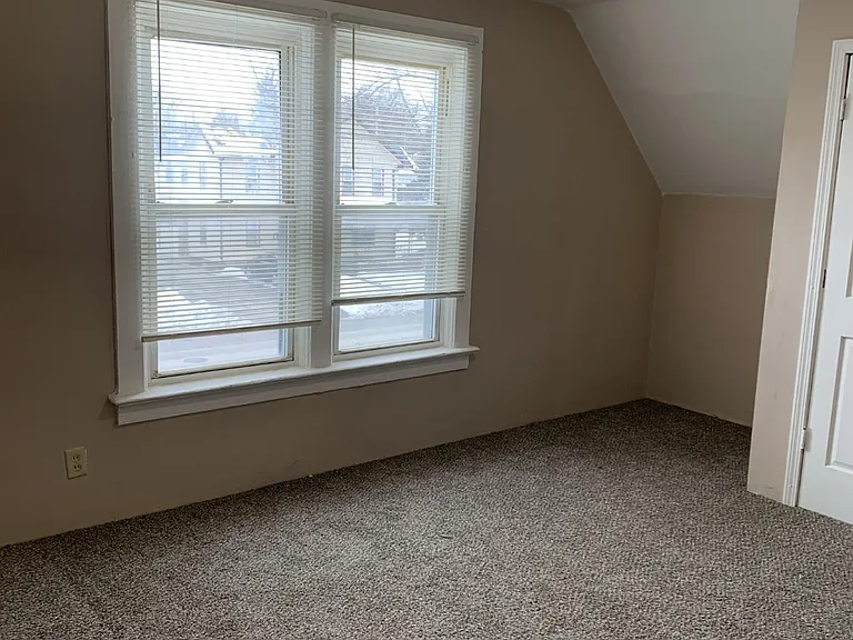 40 Hubbard Ave #3 — Photo 4