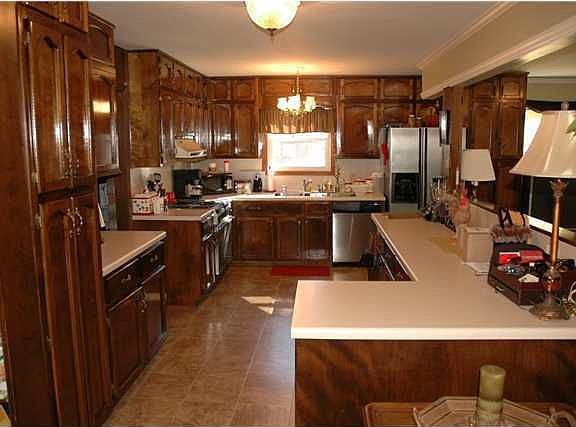5th image of 1533 Highland Dr