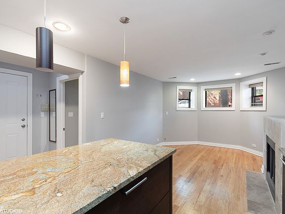 4th image of 809 W Bradley Pl #G