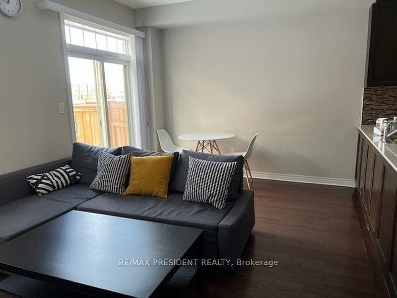 Brampton Townhouse for rent - 3 Bedrooms — photo 3