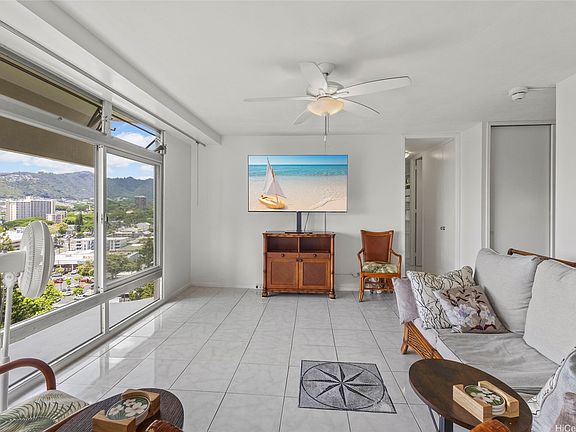 3rd image of 1519 Nuuanu Ave APT 1440