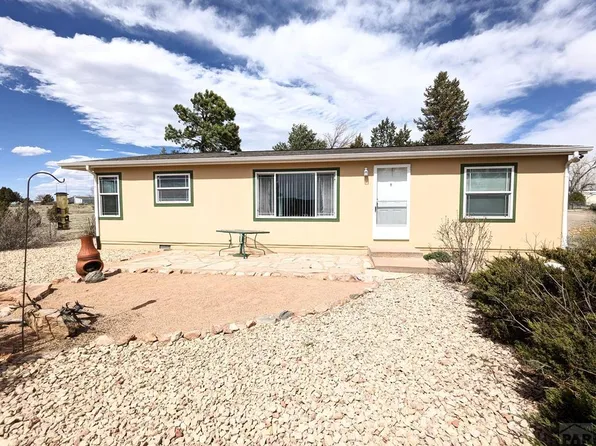 2877 Applewood Ct, Colorado City, CO 81019