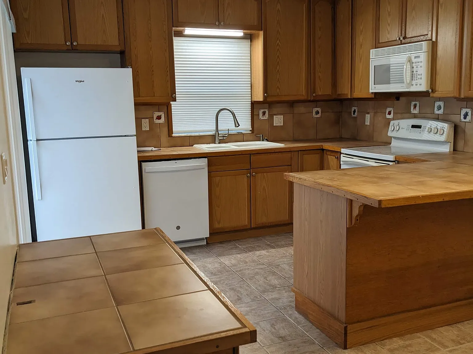 1402 Nebraska Ave — Photo 2