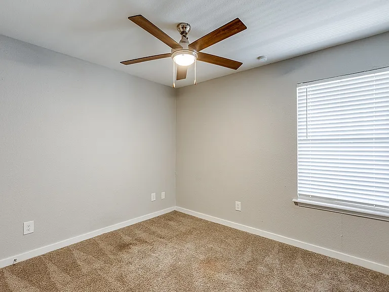 Mission James Place Apartments — Photo 10