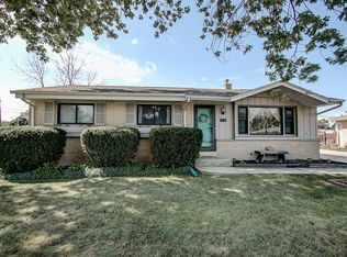 1719 Wind Dale Dr, Racine, WI 53402