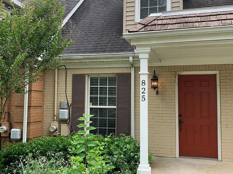 807 Channing Dr — Photo 1